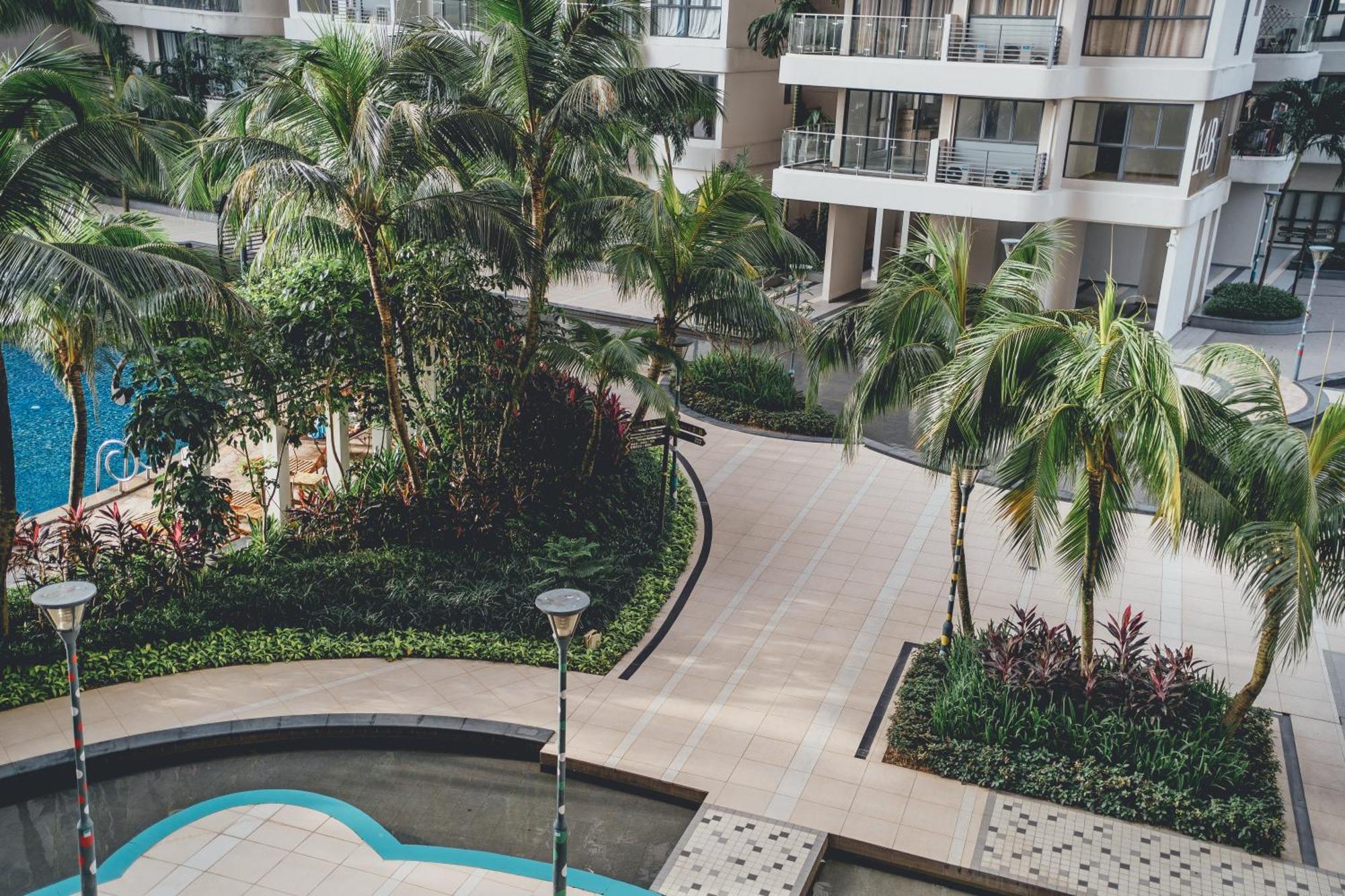 Bay Laurel Urban Poolscape 3br6pax W Balcony By Our Pangsapuri Johor Bahru